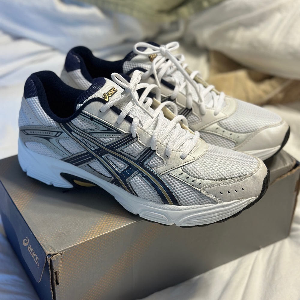 ASICS Gel Strike 2 BRAND NEW from 2015 Size 10 Running Y2K Dad Shoe - Picture 3 of 7